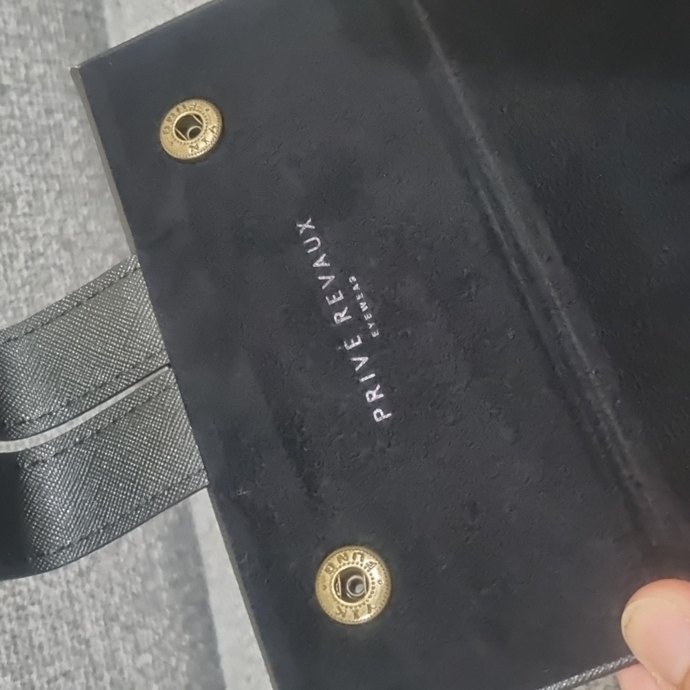 Privé Revaux The Store & Go Sunglasses Case Black - Picture 8 of 11